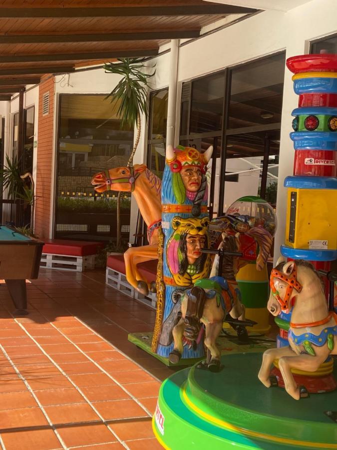 Mariacast Clube Da Praia Da Rocha 波尔蒂芒 外观 照片